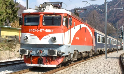 tren de calatori pe traseu jpeg