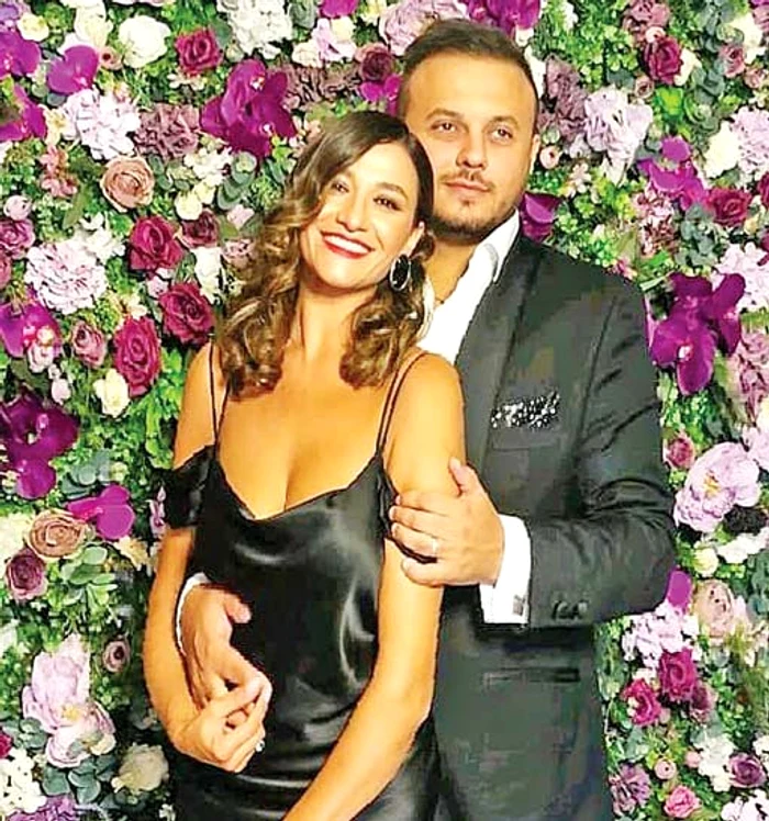 
    Claudia Pătrăşcanu  şi Gabi Bădălău au decis să pună punct  căsniciei, la trei ani  de la nuntă  