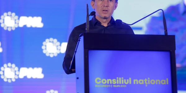 Ludovic Orban şi Florin Citu la Congresul PNL18 septembrie 2021 FOTO Inquam Photos / George Calin