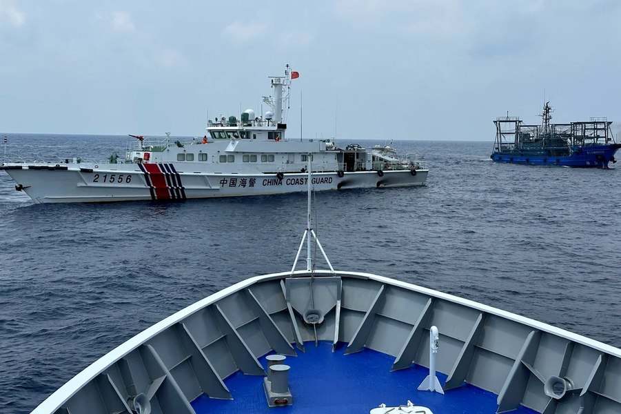 Beijingul taie și spânzură în Marea Chinei de Sud. Guvernul chinez a anunțat că poate reţine străini, fără proces, 60 de zile
