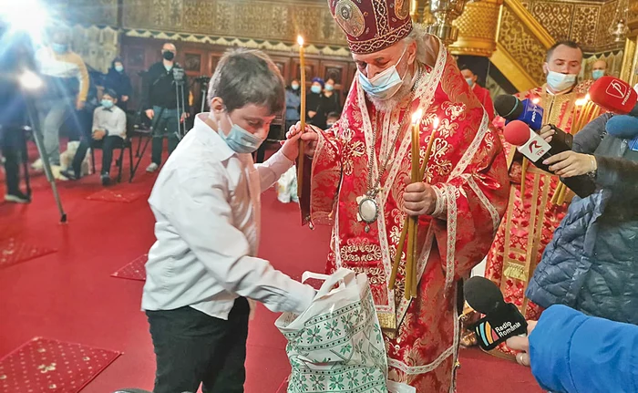 Puştii au primit daruri