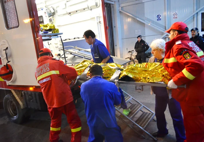 Tot mai mulți pacienți care sunt internați în spitalele din România în urma tragediei din Colectiv vor fi transferați la spitale din străinătate