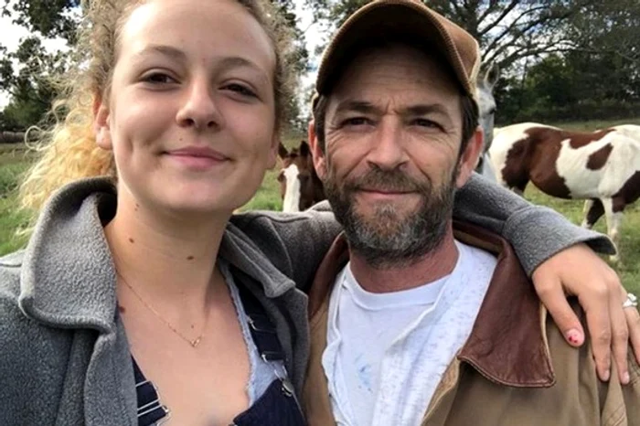 Sophie Perry era în Africa în ziua în care tatăl său a suferit un AVC