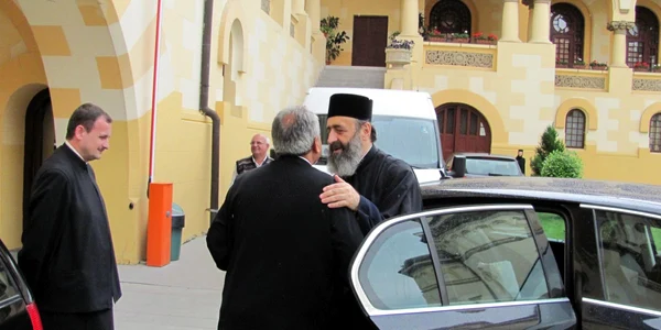 Irineu Bistriţeanul a ajuns la Arhiepiscopie