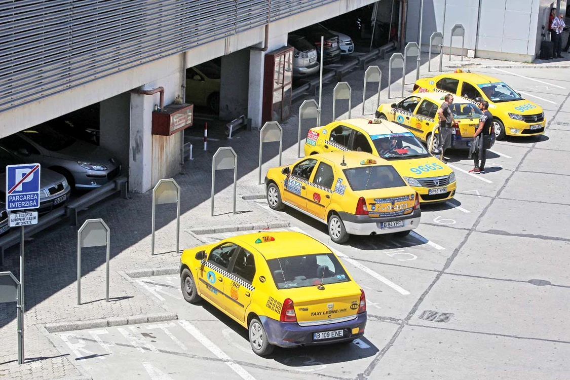Reporterul Click! i-a verificat în iunie pe taximetriştii neautorizaţi care s-au dovedit a fi ţepari Foto: Sever Gheorghe
