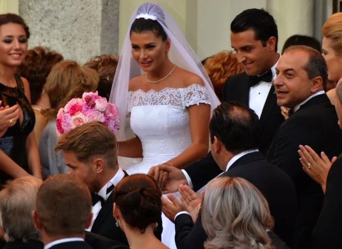 Elena şi Bogdan au divorţat la patru ani de la nuntăfoto: Click!