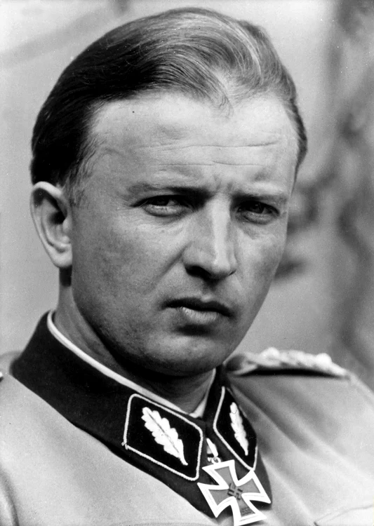 Generalul Fegelein, cumnatul Evei Braun, a fost împuşcat în seara zilei de 28 aprilie