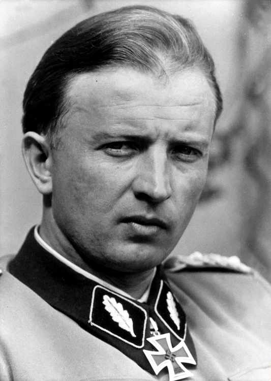Generalul Fegelein, cumnatul Evei Braun, a fost împuşcat în seara zilei de 28 aprilie