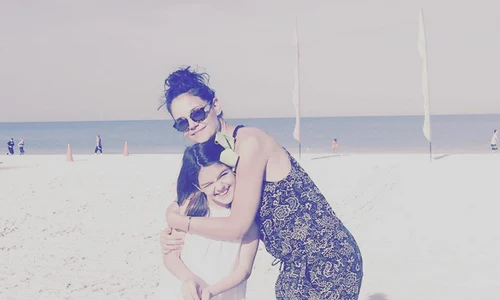 katie holmes2 png png