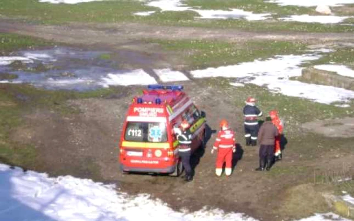 O autospecială SMURD a fost trimisă în zonă pentru a rezolva cazul mai repede 