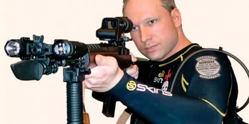 Anders Behring  Breivik  a ucis, pe 22 iulie, 77 de oameni