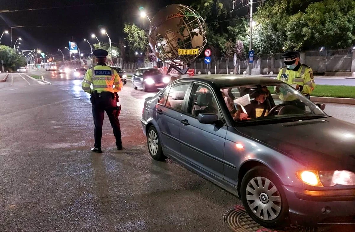 
    Polițiștii au oprit în trafic 720 de autovehiculeFotografii: Poliția Capitalei  