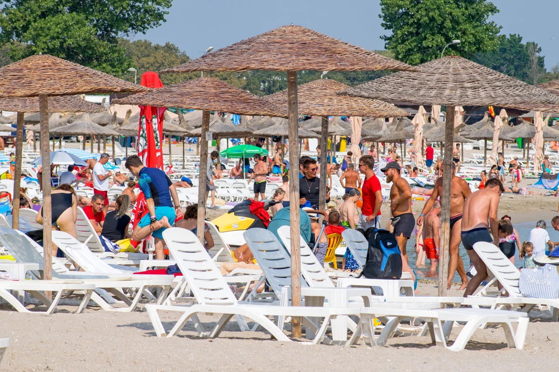 Prețul unui șezlong în România/sursă foto: shutterstock