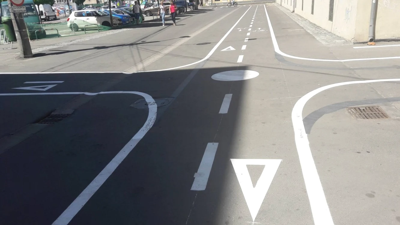 Pistă de biciclete pe strada Mărăşeşti FOTO Ştefan Both