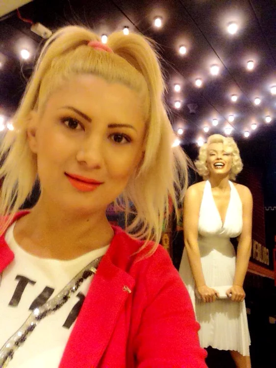 Adora şi Marylin Monroe de ceară