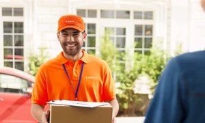 Ești în căutarea unei firme de transport colete potrivită pentru afacerea ta png