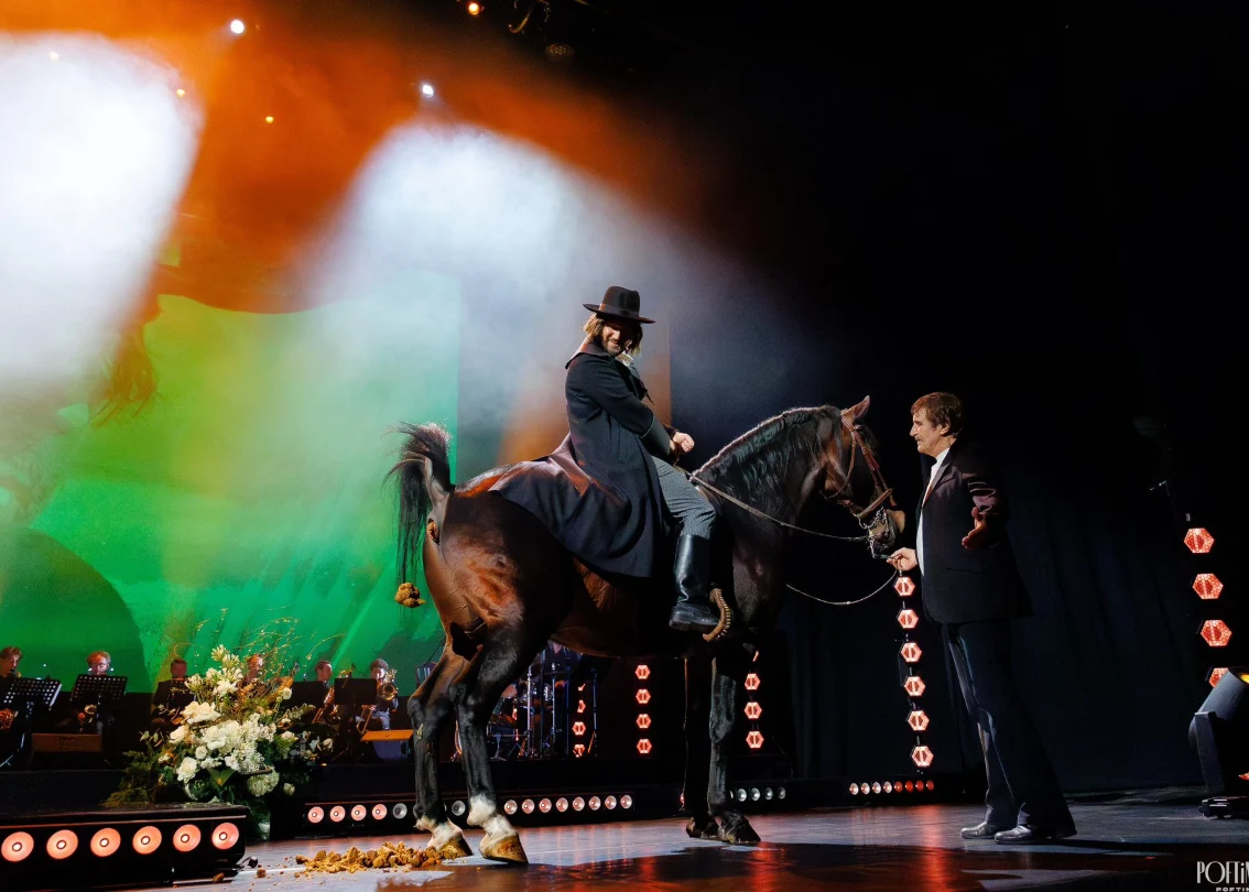 Mihai Bendeac, mesaj după apariția călare de la gala Florin Piersic: „Cum exact cred ei că a fost regizat?”