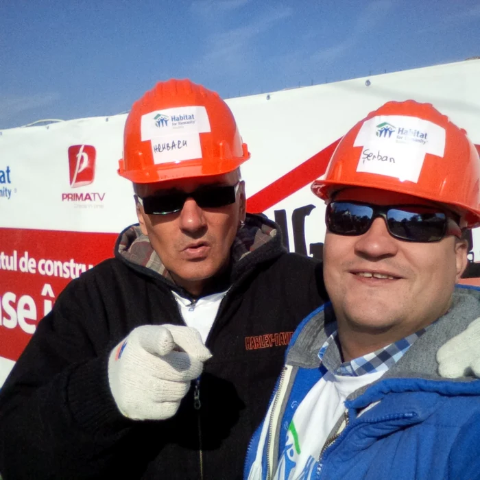 Cristian Hrubaru, alături de Șerban Huidu pe șantierul din cartierul băcăuan Izvoarele