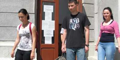 Elevii care vor fi prinşi copiind vor fi daţi afară din concurs