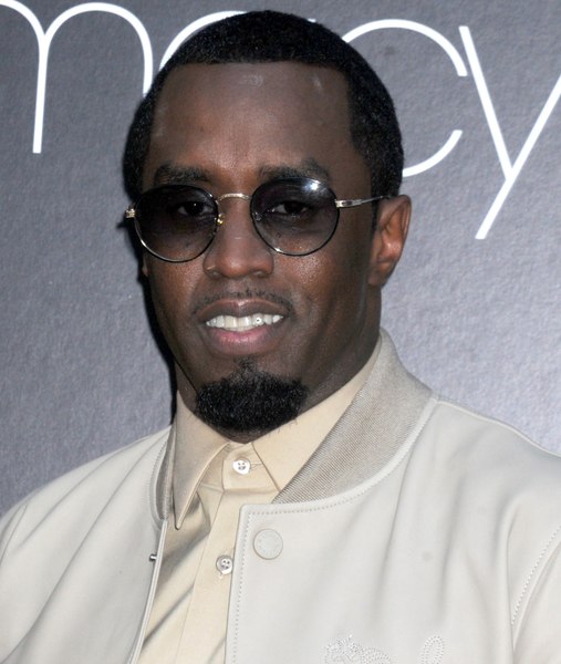 O nouă plângere de agresiune sexuală împotriva rapperului Puff Daddy. Starul este acuzat de viol în grup