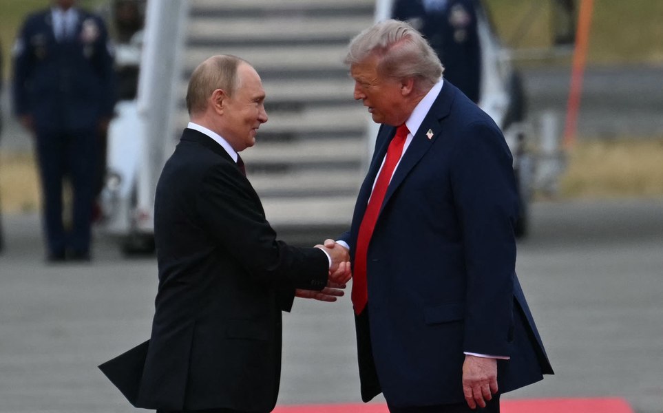 Putin i-ar fi cerut lui Trump regiunea Donețk în schimbul păcii. „Este ca şi cum le-ai vinde propriul picior”