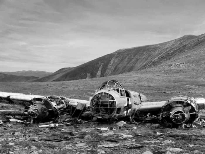 Avion prăbușit in Parâng în 1941 (sursa: Petre Corici / Adevărul)