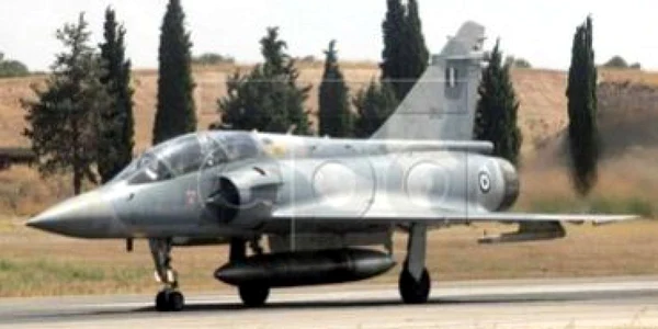 România ar putea cumpăra avioane la mâna a doua de la francezi, la suprapreţ
