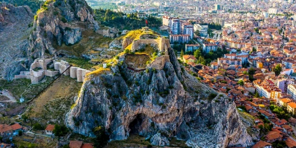 Castelul Tokat din Turcia unde se presupune că a fost închis Dracula Foto Instagram Go Tokat dms