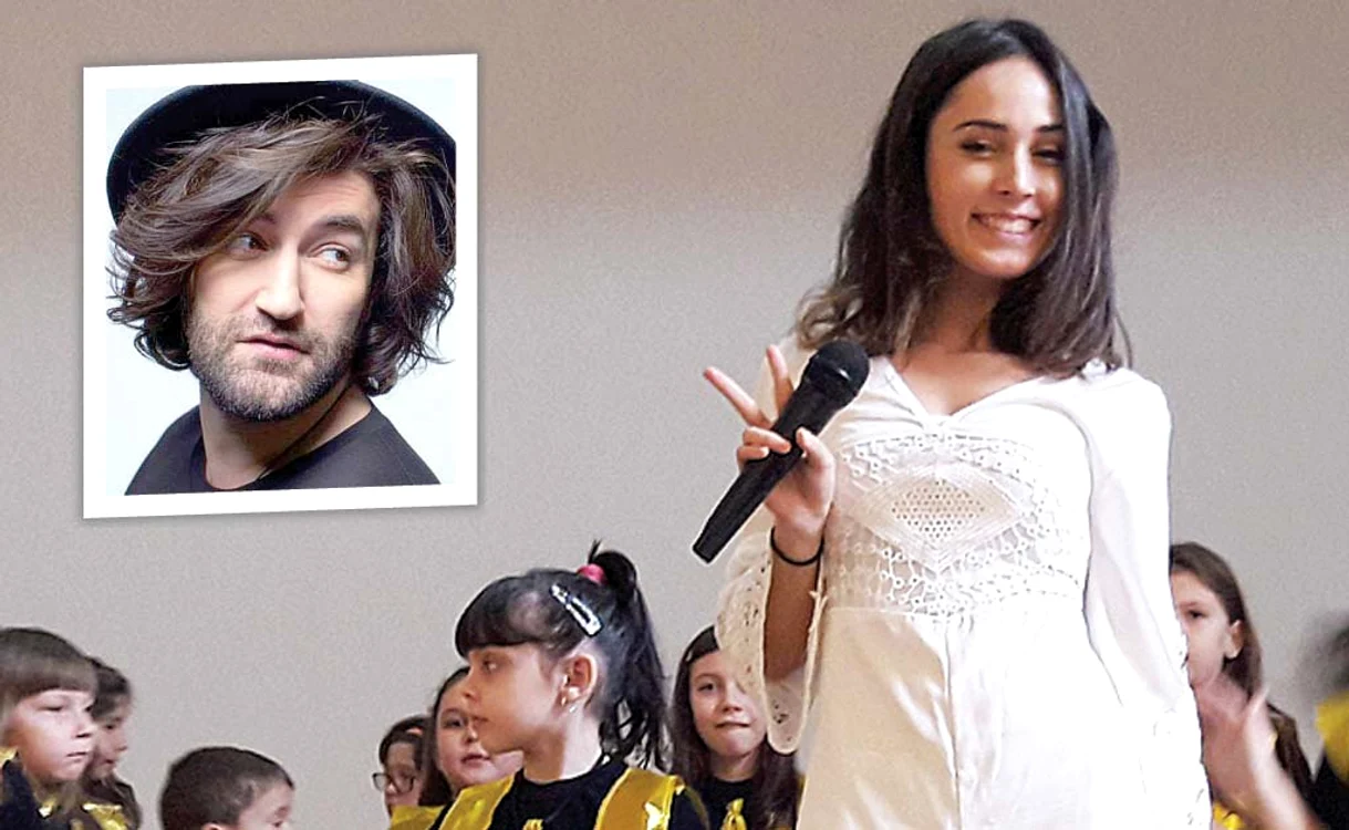 
    Andra Gogan cântă,  dansează, pune voci  personajelor de desene  animate şi este şi  asistentă la  “Acces direct”  