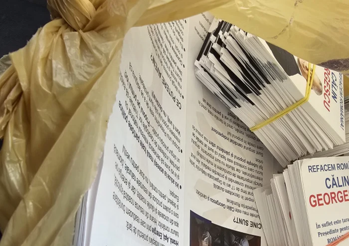Materiale de propagandă cu Călin Georgescu. FOTO Digi24.ro