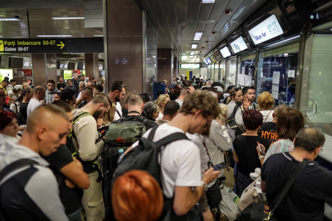 Haos pe Aeroportul Otopeni după anularea zborurilor Blue Air FOTO Inquam Photos / Octav Ganea