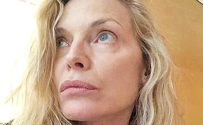
    Michelle Pfeiffer  are 62 de ani şi  nici un rid pe faţă  