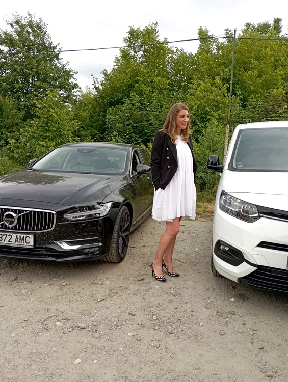 Roxana este însărcinată