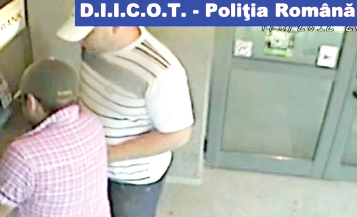 Procurorii urmau să  decidă, ieri seară, dacă  tinerii vor fi arestaţi