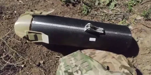 bombe cu grafit/FOTO:X