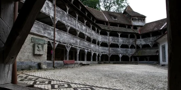 bastion brasov