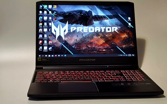 Acer Predator Triton 300. FOTO Adrian Pogîngeanu