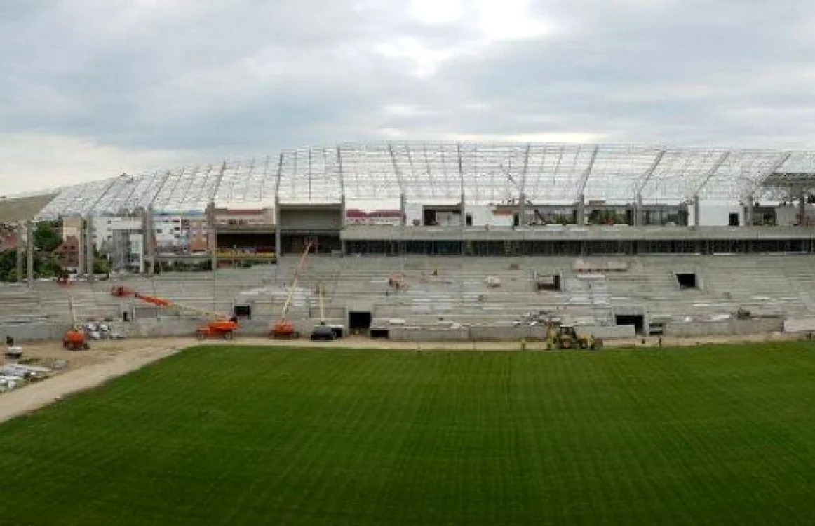 Lucrările la noul stadionul municipal se apropie de final