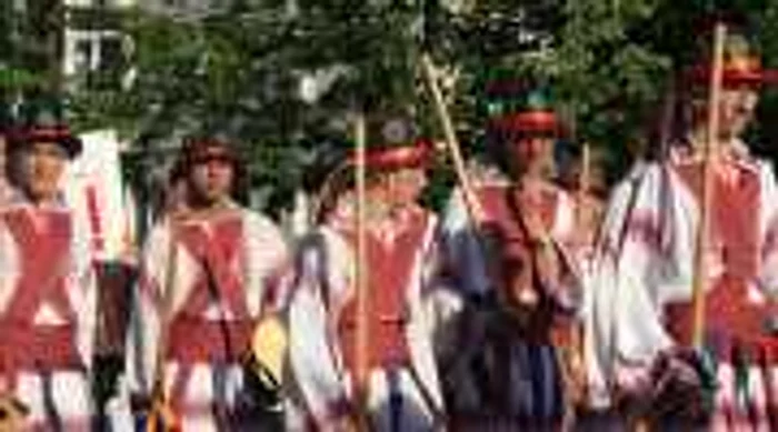 Mai multe ansambluri folclorice vor susţine spectacole la Slobozia