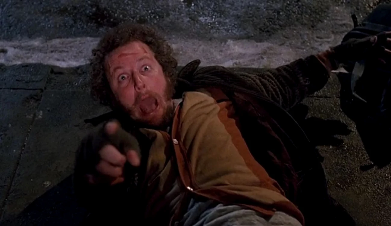 Actorul
Daniel Stern, care l-a interpretat pe Marv în filmele din seria
„Singur acasă“, a publicat recent pe internet un clip în care
starul joacă din nou acest rol FOTO Arhivă