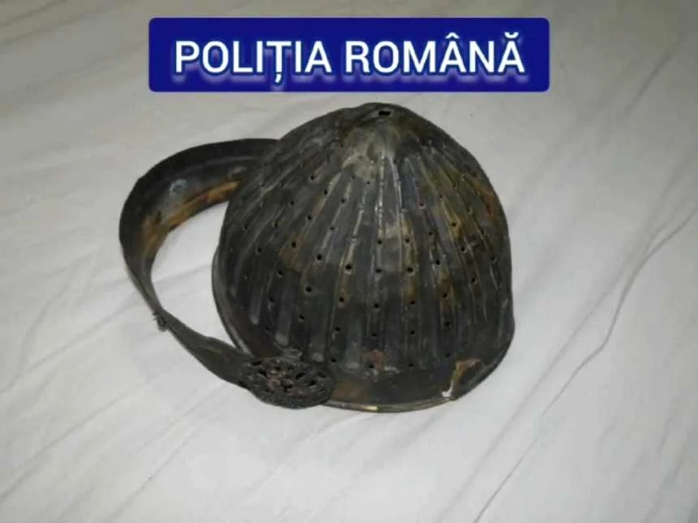 Coiful a fost descoperit la o percheziţie acum patru luni FOTO: IPJ Argeş