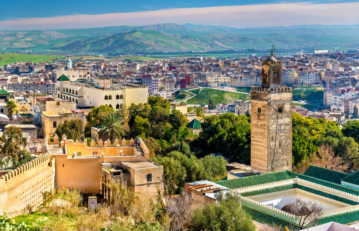 Moscheea de la Poarta Bab Guissa din Fez - Maroc FOTO Shutterstock 
