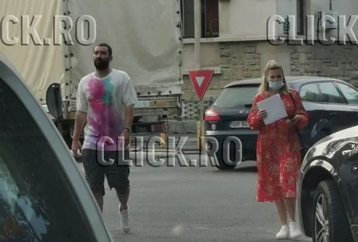 Smiley a însoțit-o pe Gina la o clinică de obstetrică și ginecologie