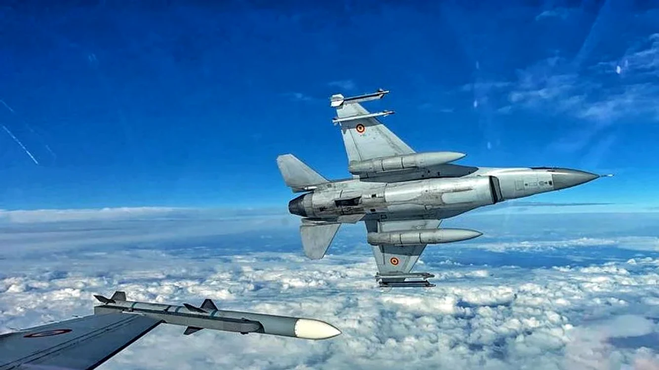 Piloți se vor antrena de luptă în toate misiunile FOTO Forţele Aeriene Române