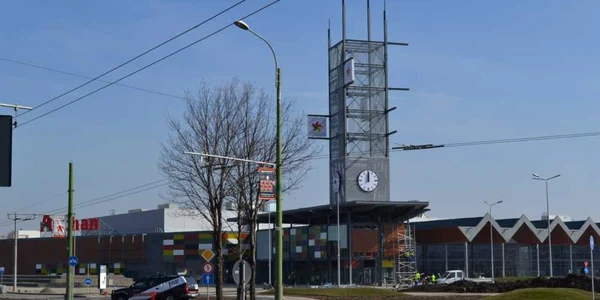 Mall-ul Coresi îşi deschide porţile în 27 martie. FOTOSimona Suciu