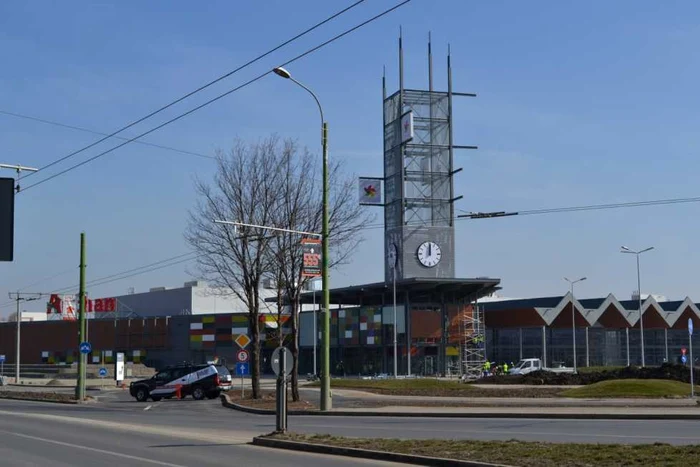 Mall-ul Coresi îşi deschide porţile în 27 martie. FOTOSimona Suciu