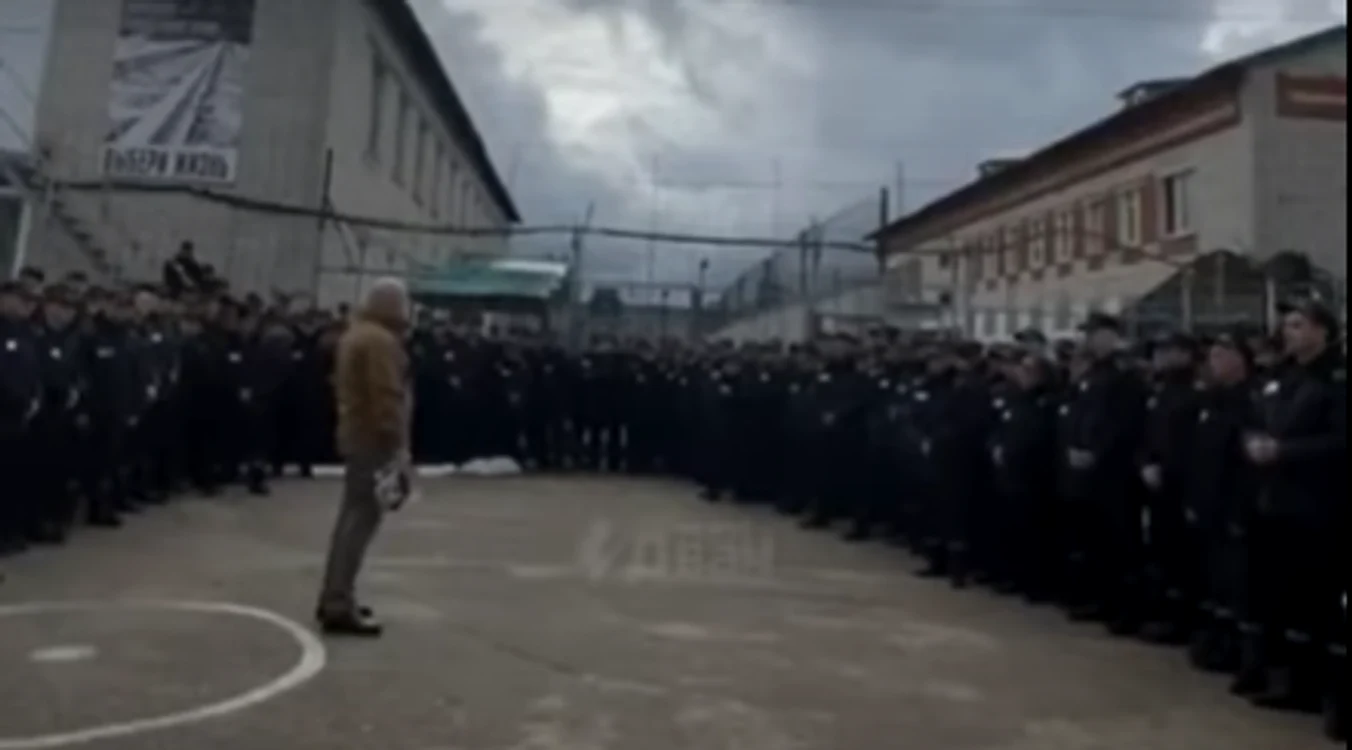 Prigojin în mijlocul deținuților FOTO captură video 