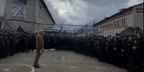 Prigojin în mijlocul deținuților FOTO Captură video 