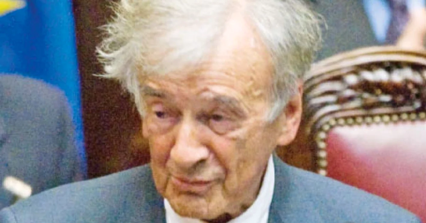 Elie Wiesel a fost ovaţionat  de parlamentarii italieni  