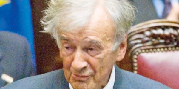 Elie Wiesel a fost ovaţionat  de parlamentarii italieni  